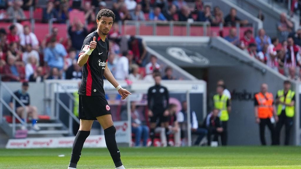 Hugo Ekitike pelaa ensi kaudella Liverpoolissa.