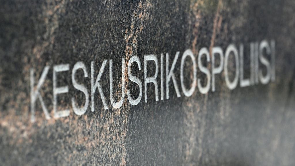 Keskusrikospoliisi tutkii epäiltyjä vakoilutapauksia Suomessa.