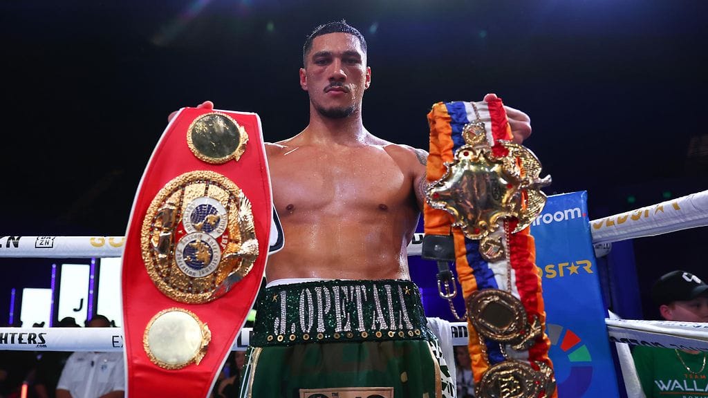 Jai Opetaia on Usykin tavoin edennyt tähän asti ammattilaisurallaan ilman tappioita.