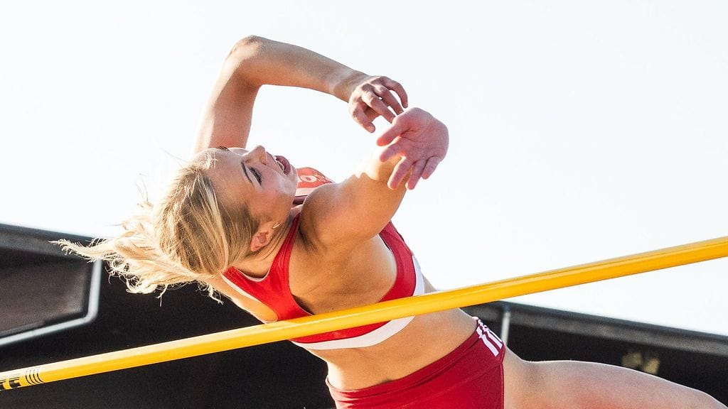 Ella Mikkola haastaa kotimaista korkeushyppykärkeä.