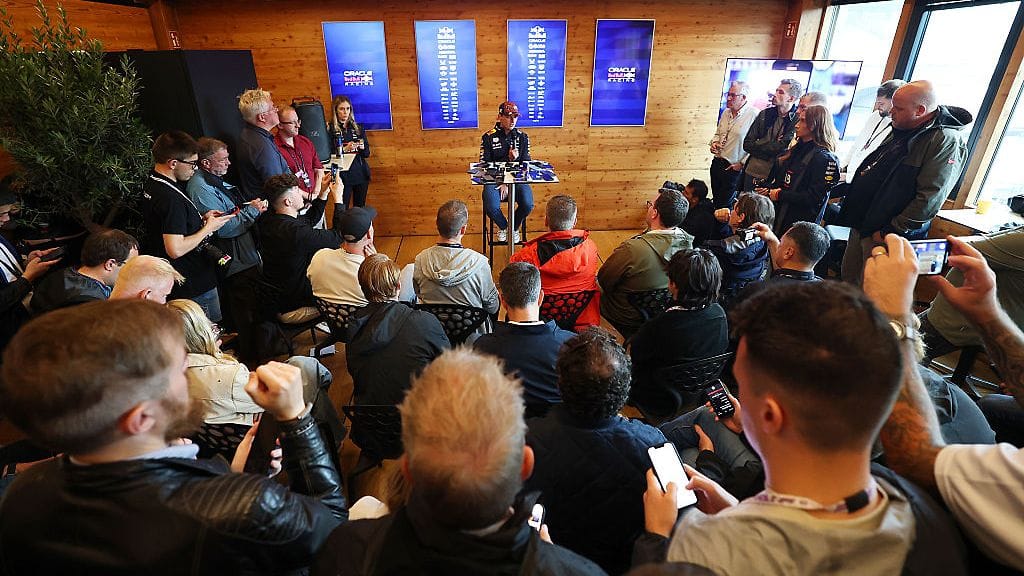 Max Verstappenin kommentoi Red Bullin tilannetta.