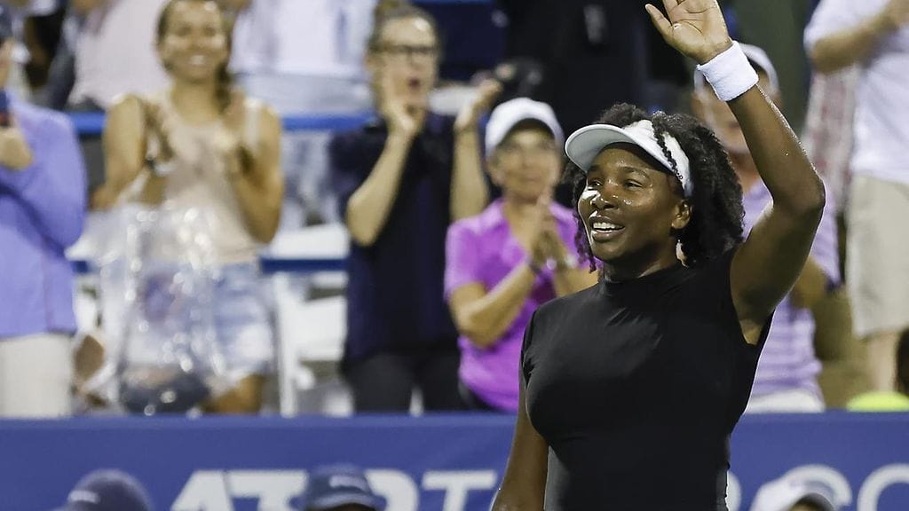 Venus Williams sai kovaa kannustusta Washingtonissa.