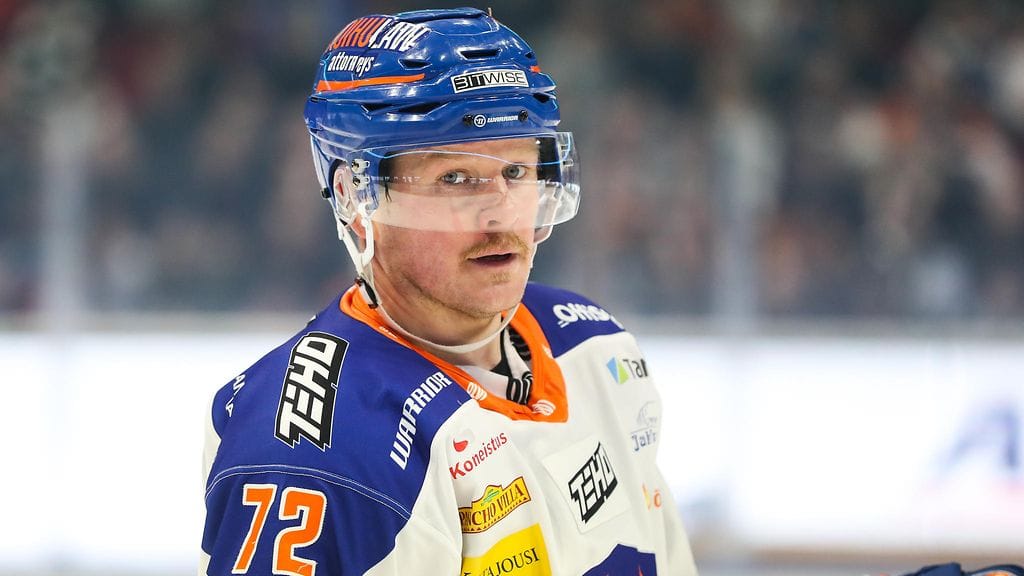 Petri Kontiola julkaisi ensimmäisen kuvan vakavan veneonnettomuuden jälkeen.