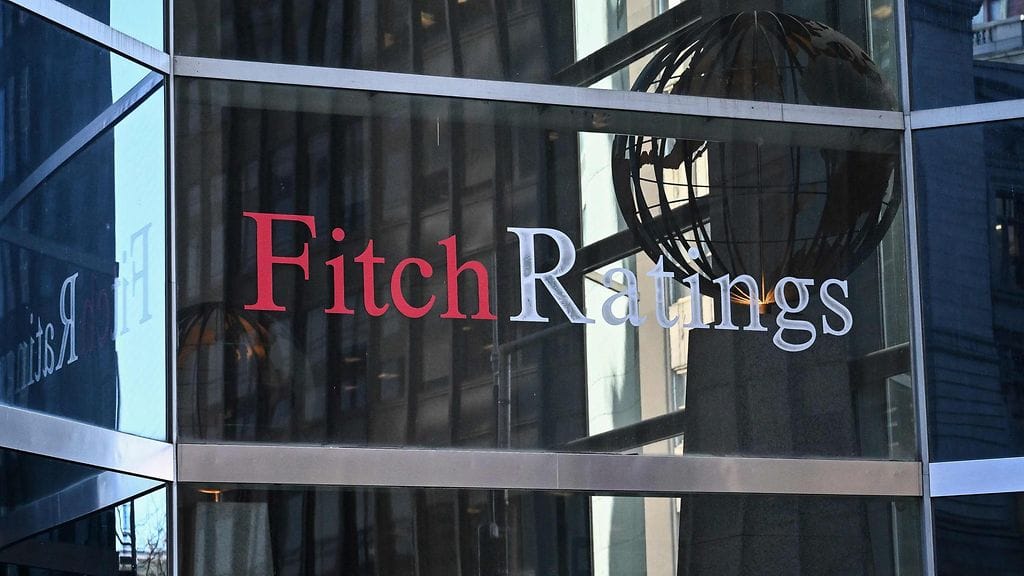 Fitch laski Suomen luottoluokitusta. Kuva yhtiön päämajalta New Yorkissa.