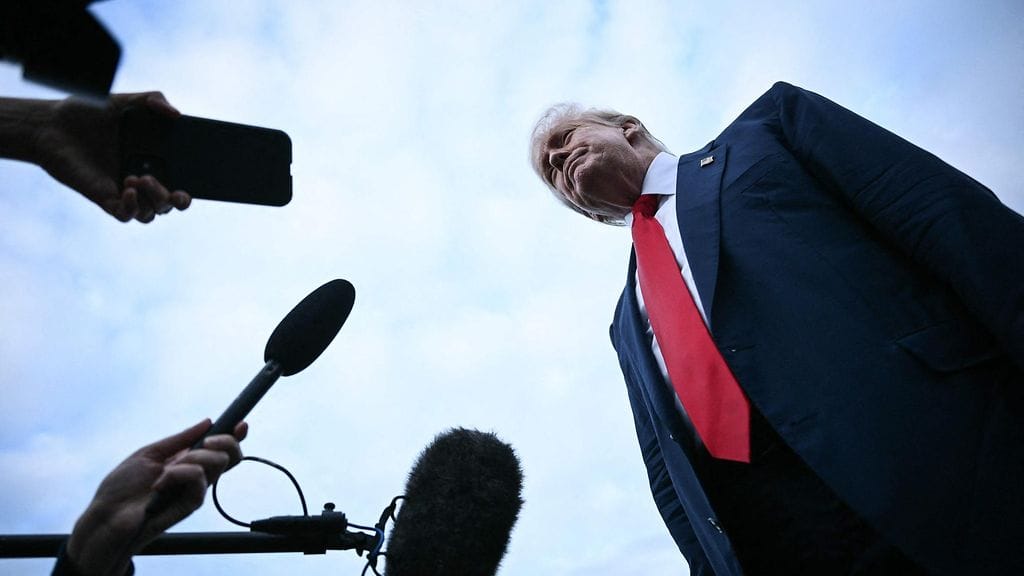 Trump 25. heinäkuuta Skotlannissa, jossa hän kiisti tulleensa briiffatuksi nimensä näkymisestä Epstein-asiakirjoissa.