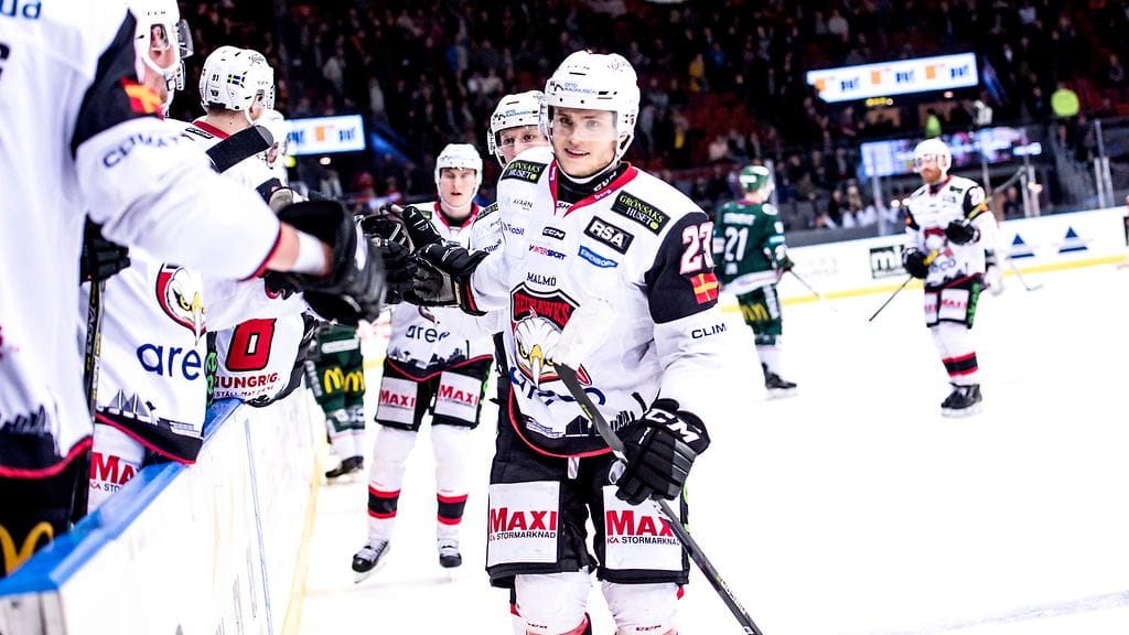 Christoffer Forsberg (kuvan #23) siirtyy Lahden Pelicansiin.