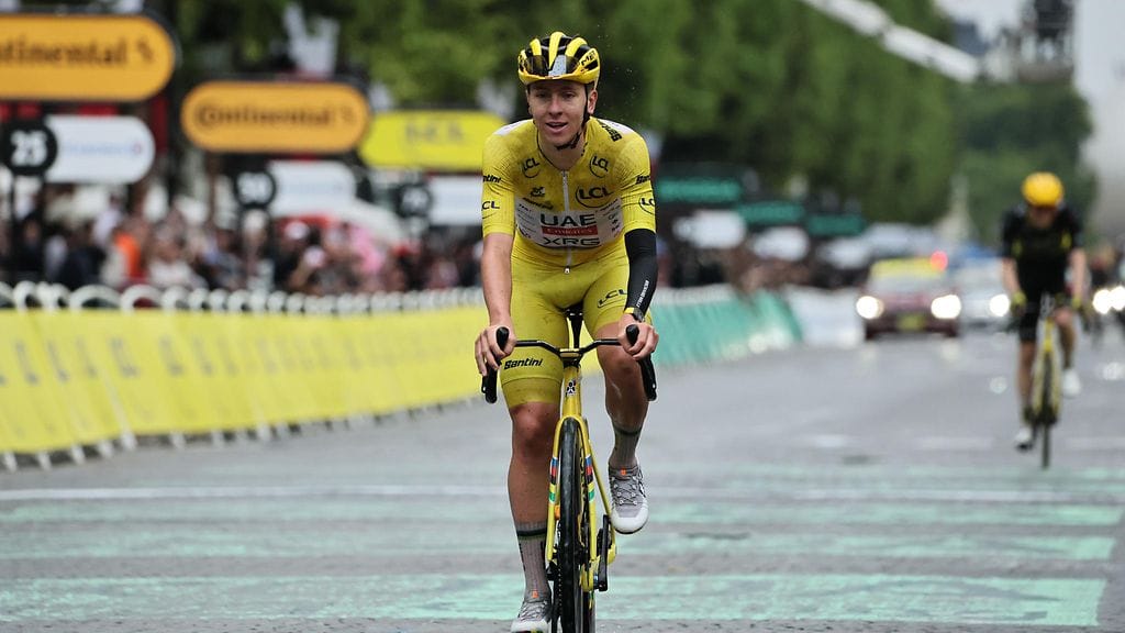 Tadej Pogacar, 26, voitti Tour de Francen kokonaiskilpailun.