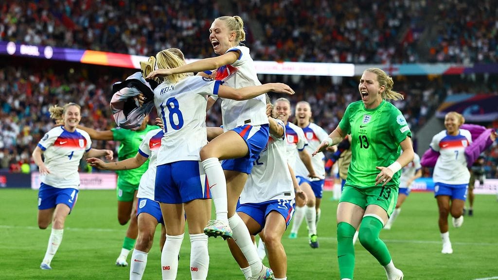 Englanti voitti EM-kultaa kukistamalla Espanjan rangaistuspotkukilpailussa.