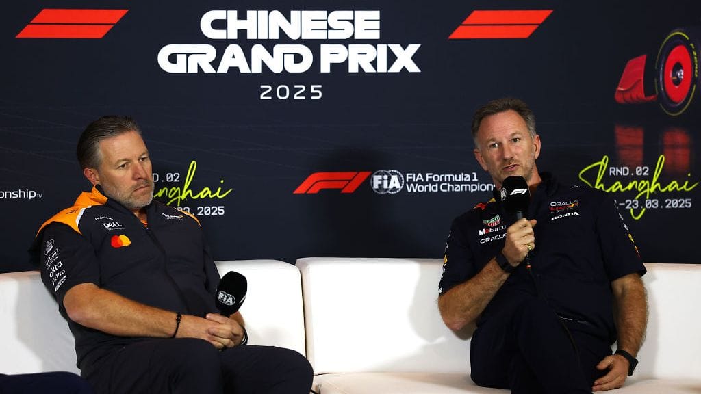 Zak Brown (vas.) kertoi, miksi F1-maailma ei jää kaipaamaan Christian Horneria.