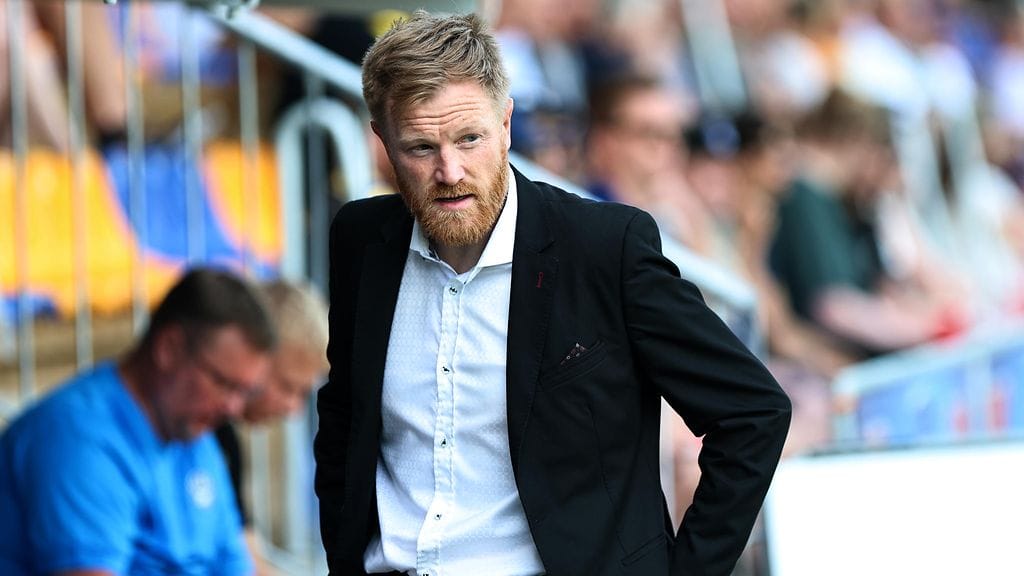 Andy Smith on vapautettu tehtävistään.