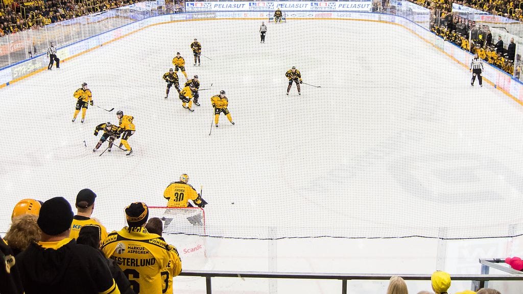 Kuva SM-liigan viime kevään finaaleista, kun KalPa ja SaiPa iskivät yhteen.