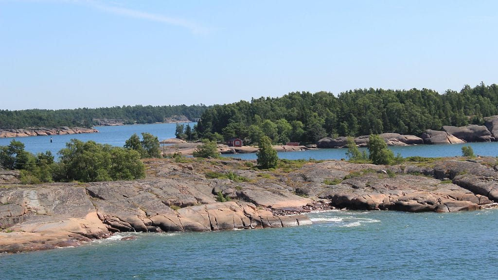 Eckerössä nostettiin sunnuntaina ihminen veden alta. Kuvituskuva.