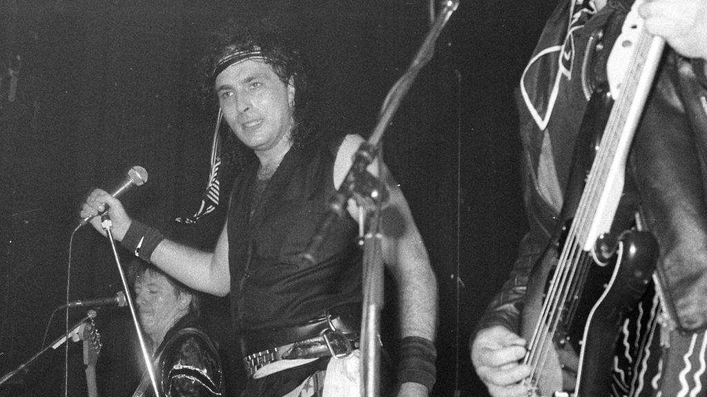 Laulaja Paul Mario Day on kuollut. Day esiintymässä Sweet-yhtyeen kanssa Berliinissä vuonna 1988.