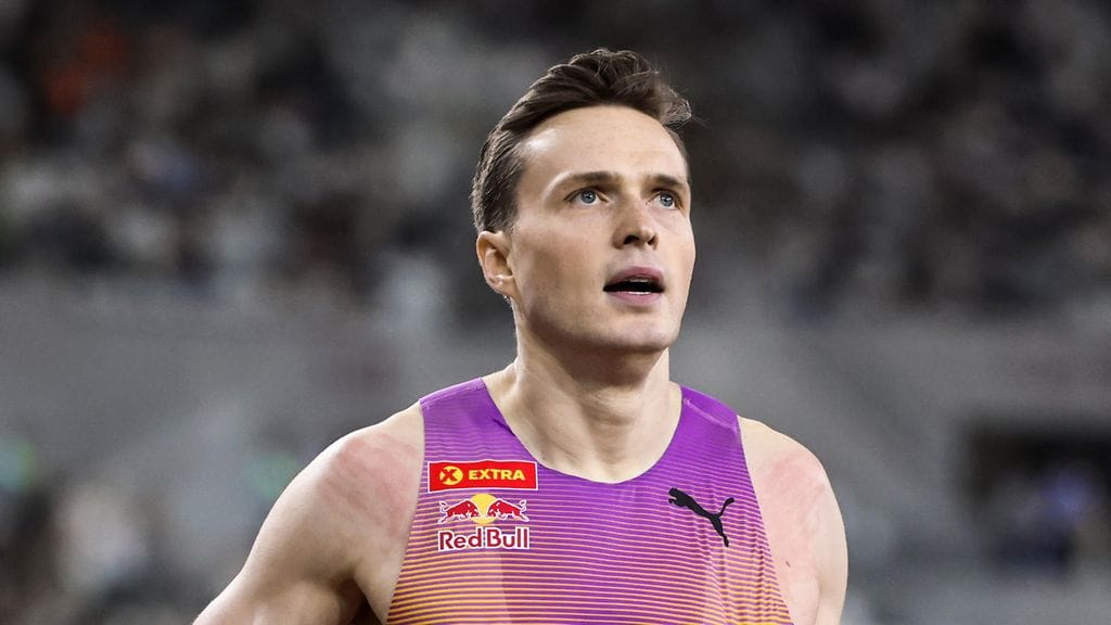 Karsten Warholm on viettänyt paljon aikaa hallissa, jossa on samanlainen kumirouhealusta kuin dopingtapaukseen johtaneessa tapauksessa.