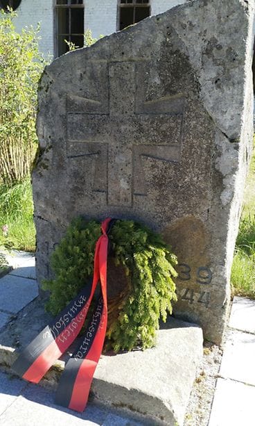 Vuoksenrannan sankari- ja siviilihautausmaamuistomerkki