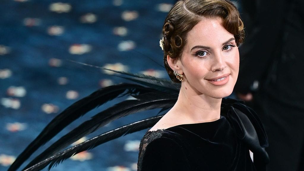 Laulajatähti Lana Del Rey jakoi 
herkän otoksen häistään.