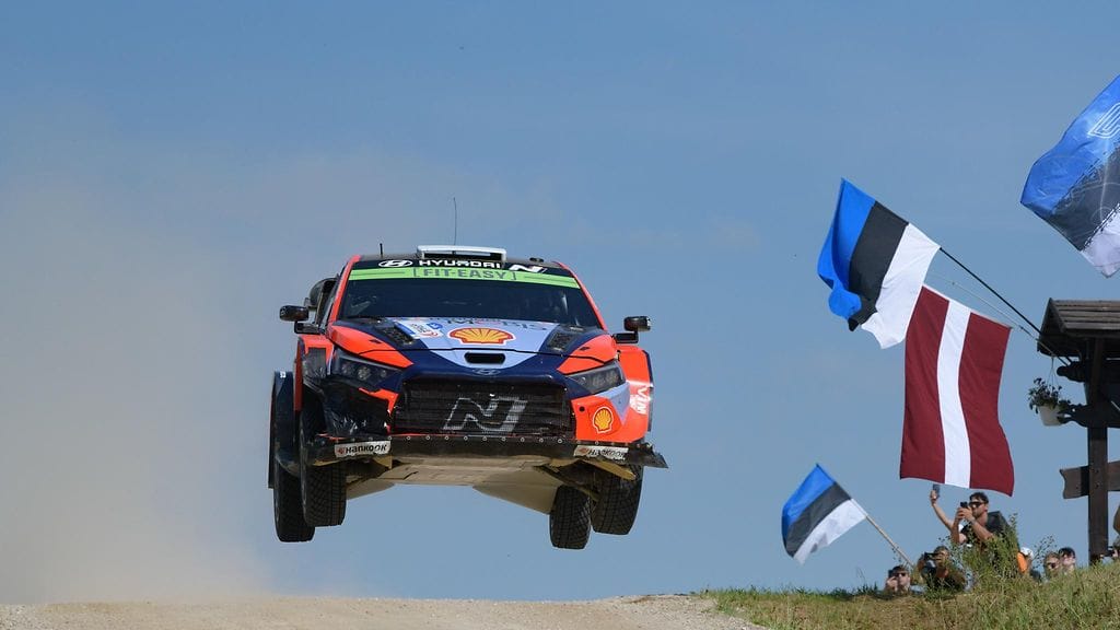 Hyundain värit nähdään rallin MM-sarjassa myös ensi vuonna.
