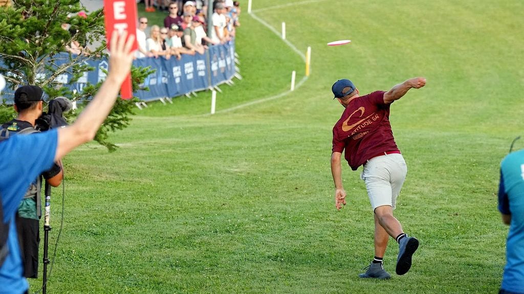 Frisbeegolfin MM-kisat keskeytyivät torstaina rajun ukonilman vuoksi.