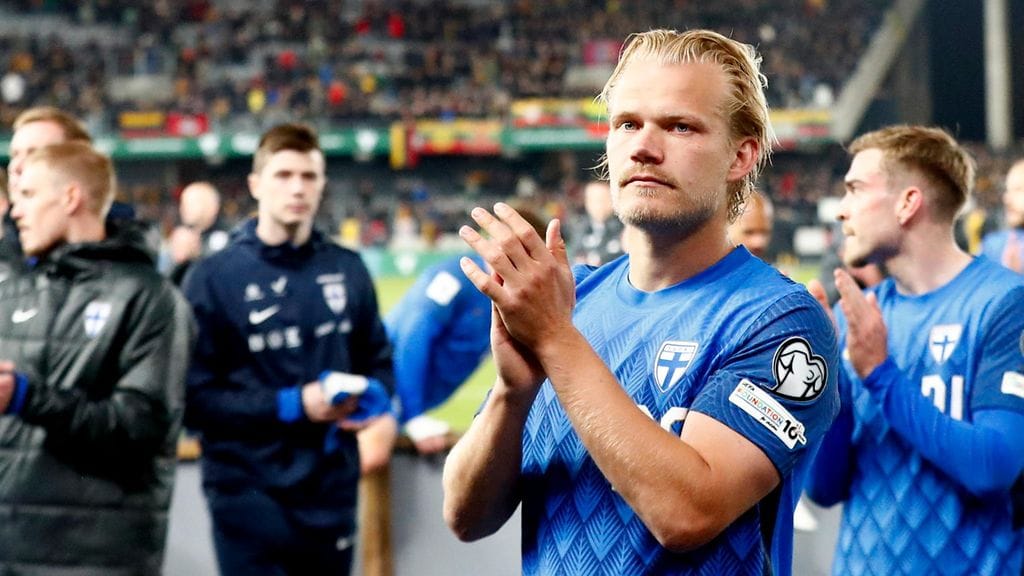 Joel Pohjanpalo vaihtoi Serie B:ssä Venetsian paidasta Palermon riveihin.