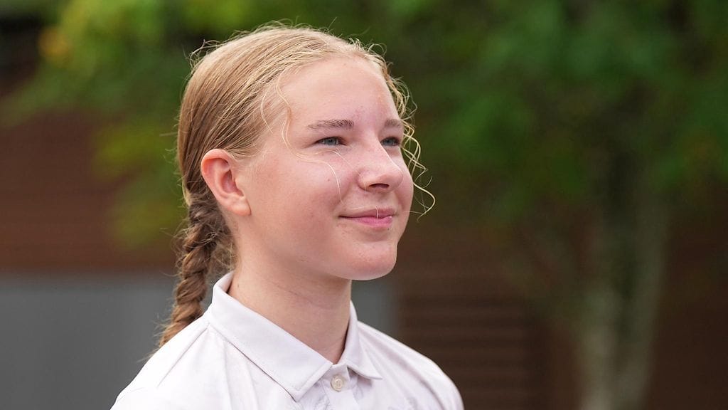 Iida Lehtomäki heittää sunnuntaina frisbeegolfin maailmanmestaruudesta.