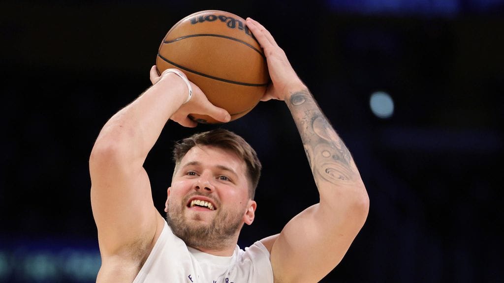 Luka Doncic laittoi nimen paperiin.