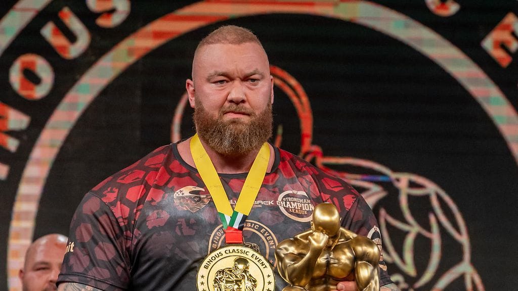 Hafthor Julius Björnsson on menestynyt voimamies, jolla on tilillään muun muassa maastavedon maailmanennätys ja Maailman vahvin mies -titteli.