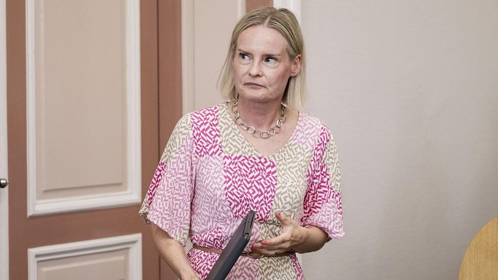 Valtiovarainministeri Riikka Purra (ps.) ehdotti noin miljardin euron lisäsäästöjä ensi vuoden budjettiin