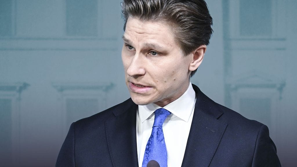 Kuvassa puolustusministeri Antti Häkkänen (kok.).