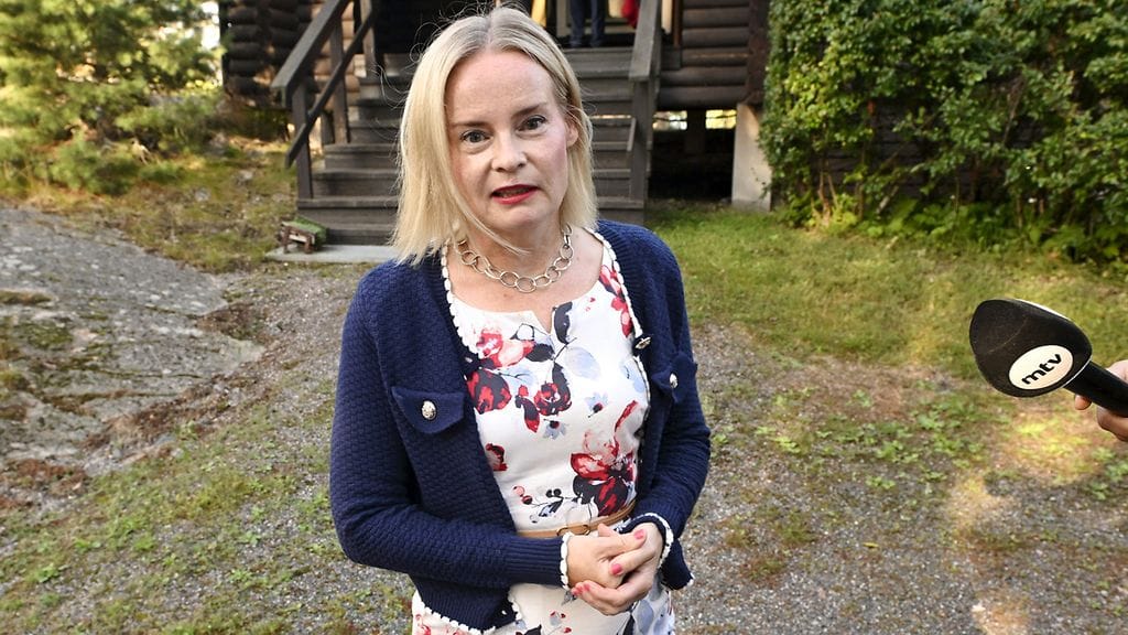 Ministeri nostaa julkaisussaan esille Facebook-sivuston "Joukkovoima leikkauspolitiikkaa vastaan”, joka Purran mukaan koordinoi kiusantekoa häntä kohtaan.