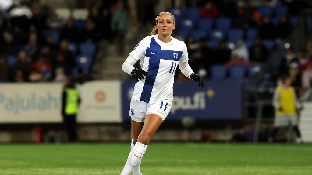 Nora Heroum on kiertänyt ulkomaan sarjoja kymmenisen vuotta.