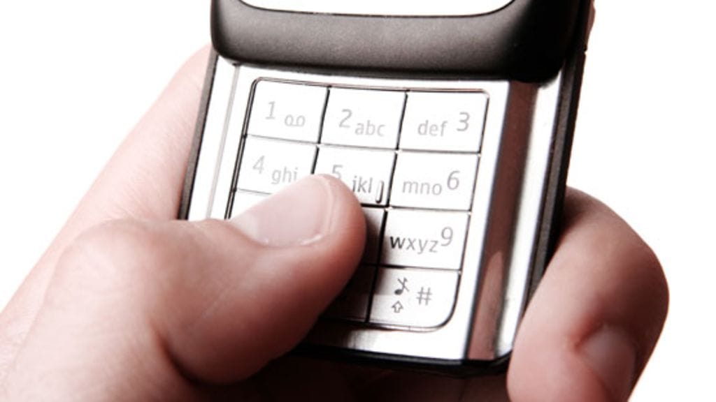 Matkapuhelimen yhteystiedoissa on hyvä olla ainakin yksi ICE-numero.