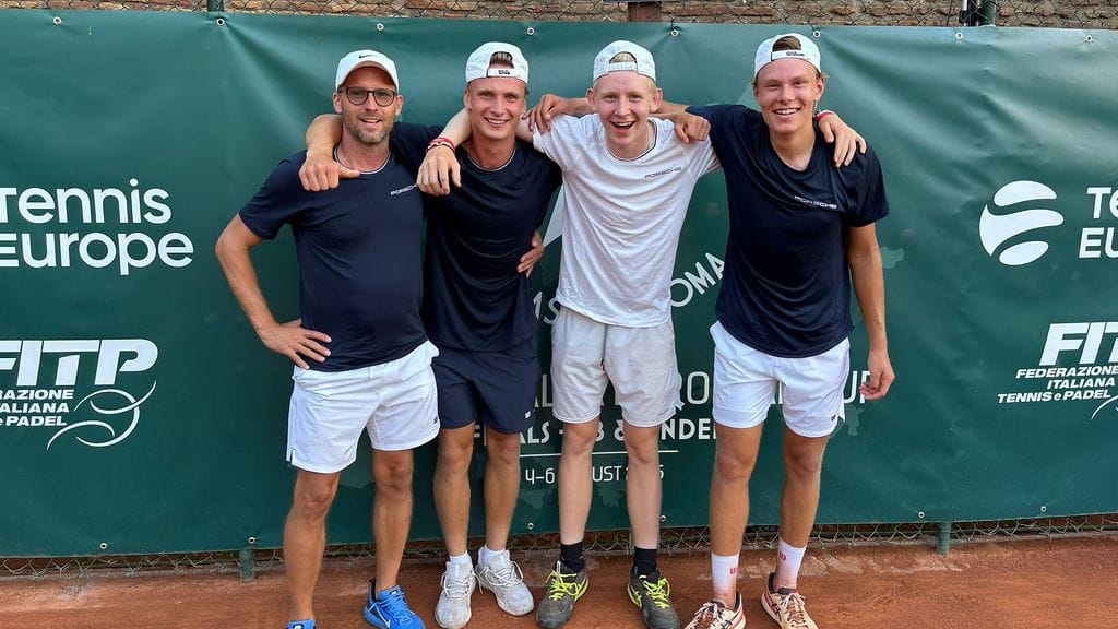 Matkalla EM-kultaan Suomi voitti puolivälierissä Saksan 2-1 sekä tiistaina välierissä Romanian 2-0.