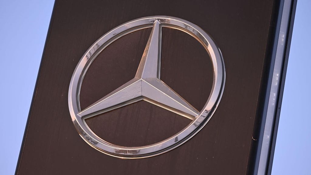 Syynä Mercedes-Benzin takaisinkutsuun on mahdollinen ongelma korkeajänniteakussa.