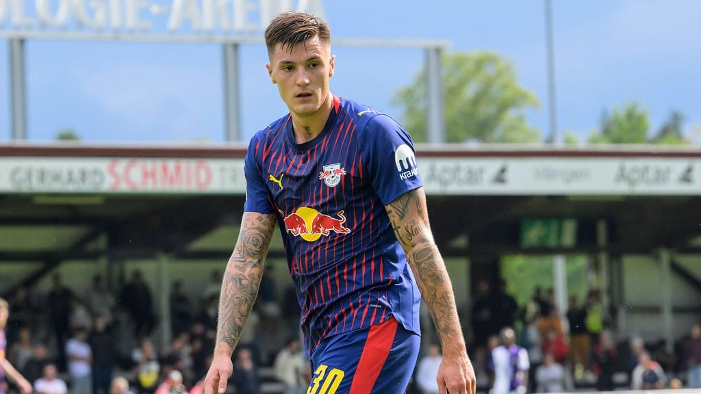 Benjamin Sesko siirtyy Manchester Unitediin.