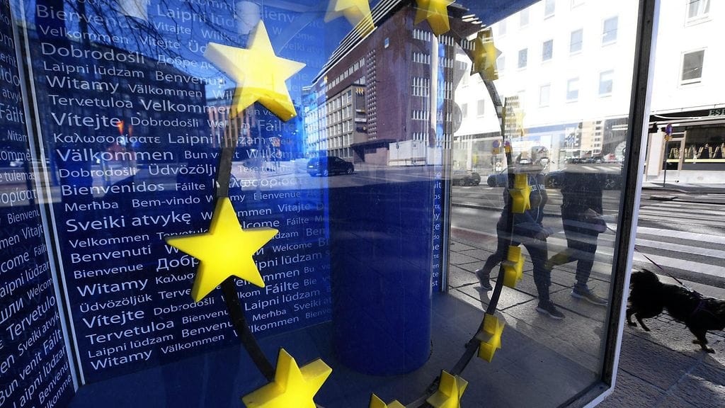 Kyselytutkimuksessa vain noin joka kymmenes piti ajatusta EU-verosta toivottavana.