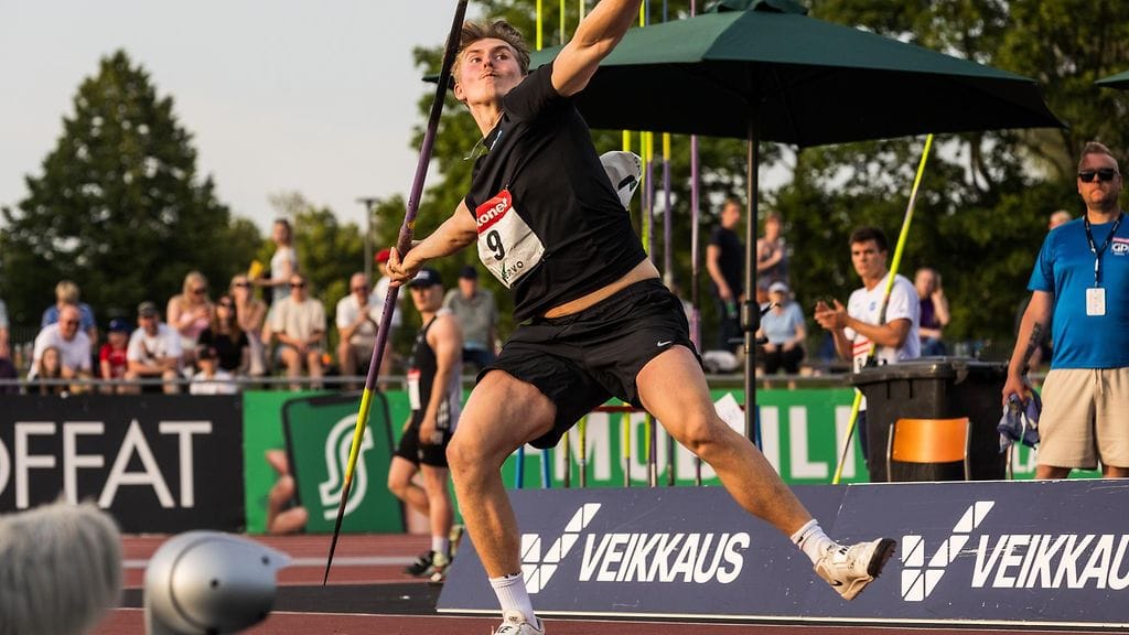 "En tiedä, mikä on syy, ettei pysty kivutta heittämään", Topi Parviainen pohtii.