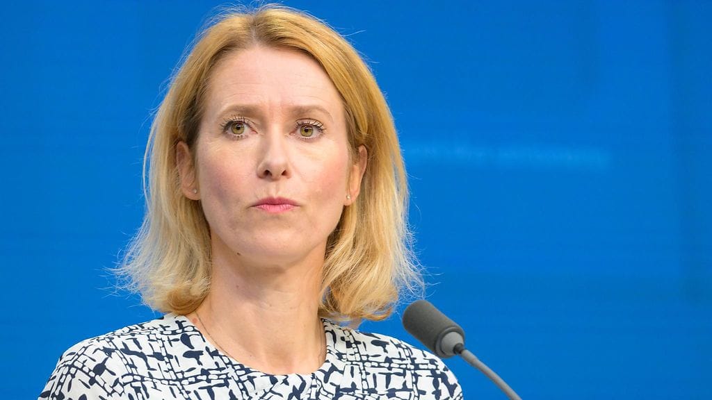 Kaja Kallaksen kutsuma hätäkokous on määrä pitää maanantaina.