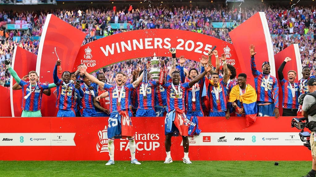 Crystal Palace voitti seuran historian ensimmäisen pokaalin, kun se kaatoi FA Cupin loppuottelussa Manchester Cityn.