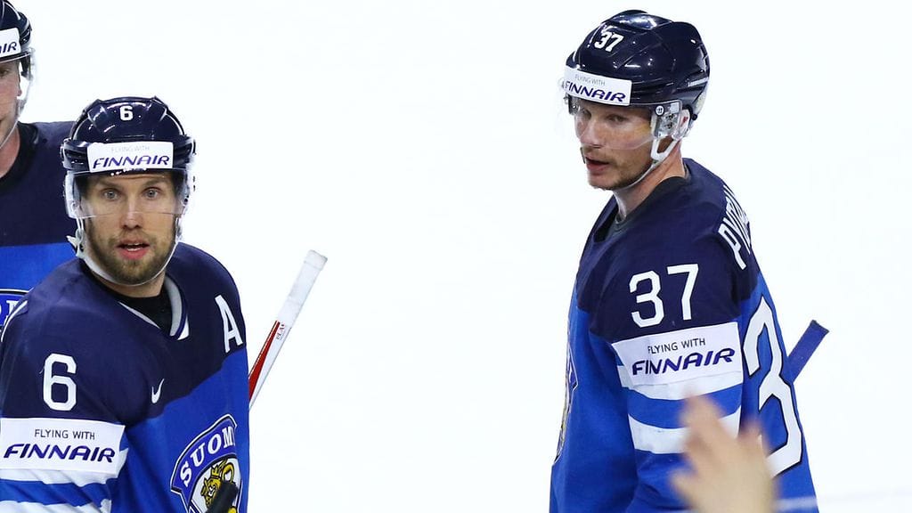 Topi Jaakola ja Mika Pyörälä ovat uusia Jääkiekkoleijonia.