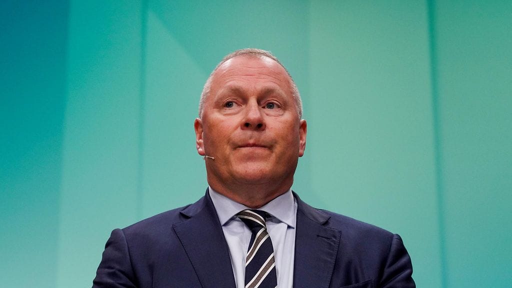 Norges Bank Investment Managementin johtaja Nicolai Tangen kuvattuna tammikuussa 2025. Hänen mukaansa rahasto myi sijoituksiaan vastauksena "poikkeuksellisiin olosuhteisiin".