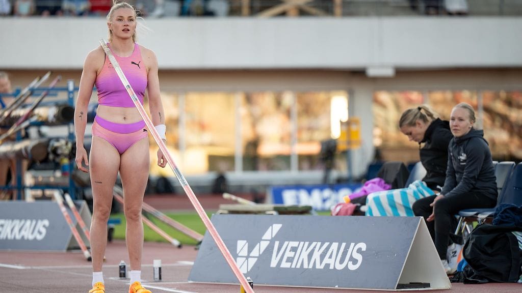 Wilma Murto hyppäsi Oulussa lähes vuoden kilpailutauon jälkeen.