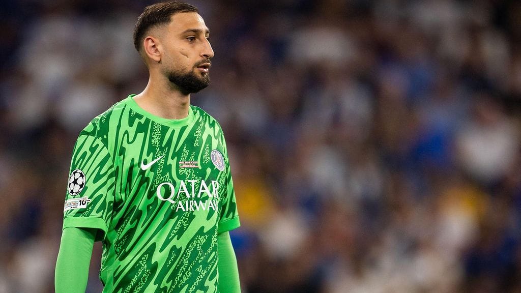 Gianluigi Donnarumma vaihtaa maisemaa.