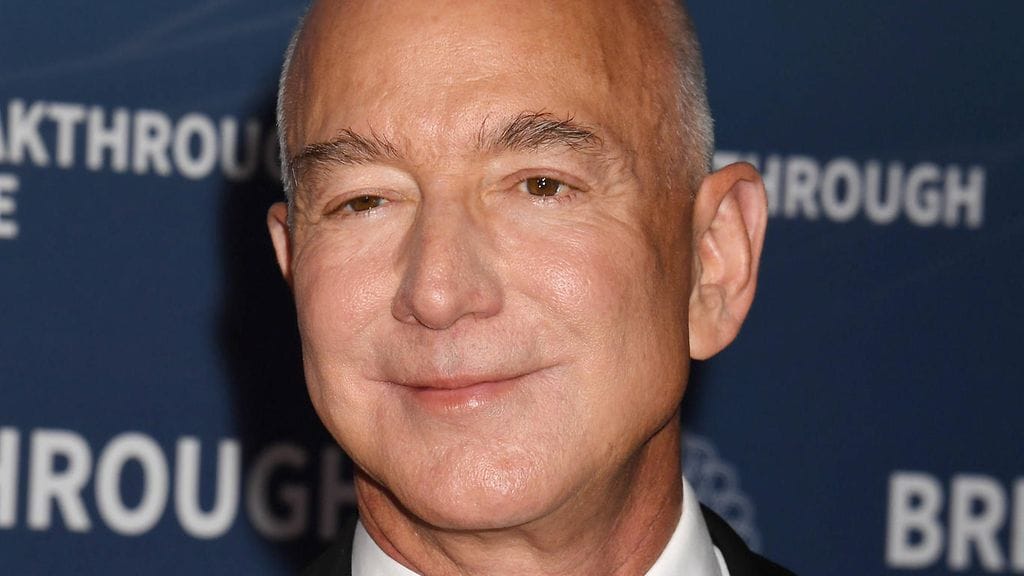 Jeff Bezosin äiti Jackie Bezos oli kuollessaan 78-vuotias.