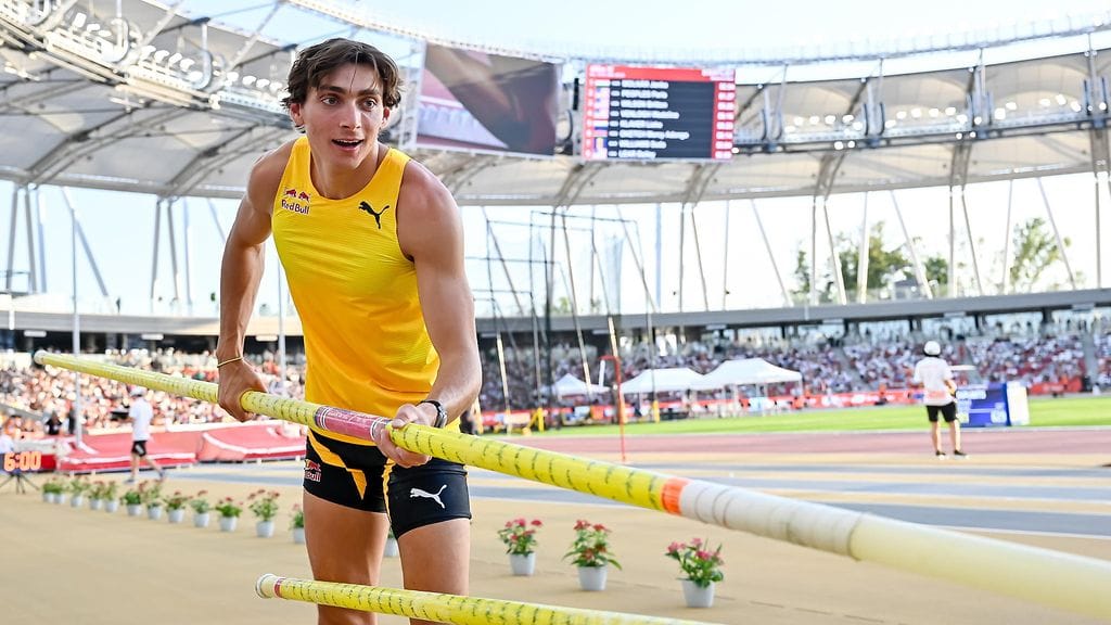 Armand Duplantis hyppäsi odotettuun voittoon Puolassa.