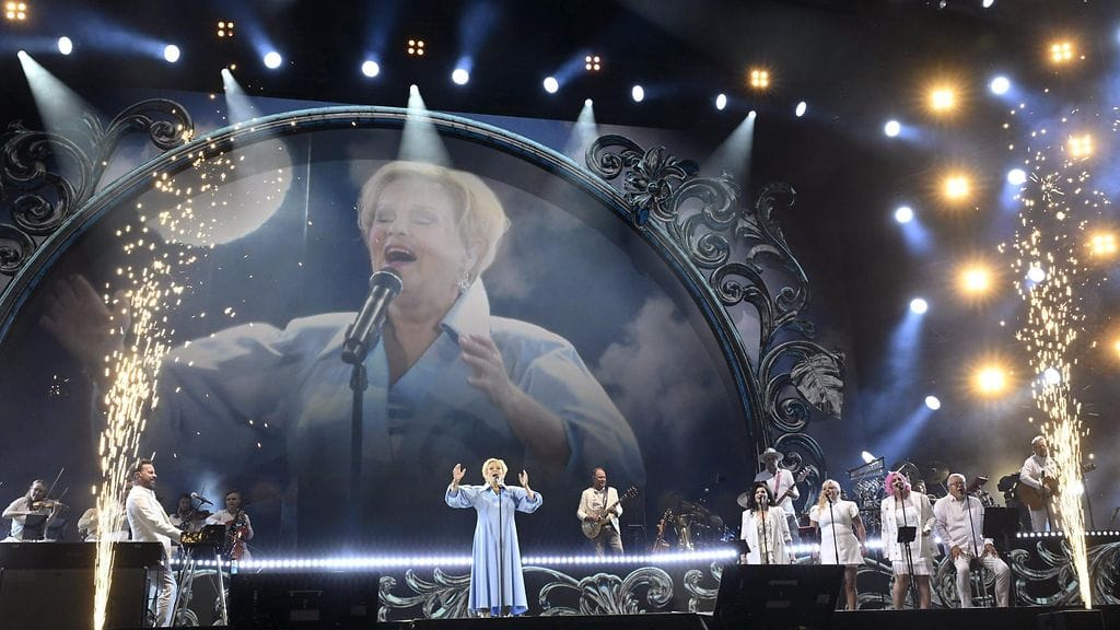 Anna mulle tähtitaivas oli yksi ensimmäisistä Katri Helenan konsertin kappaleista.