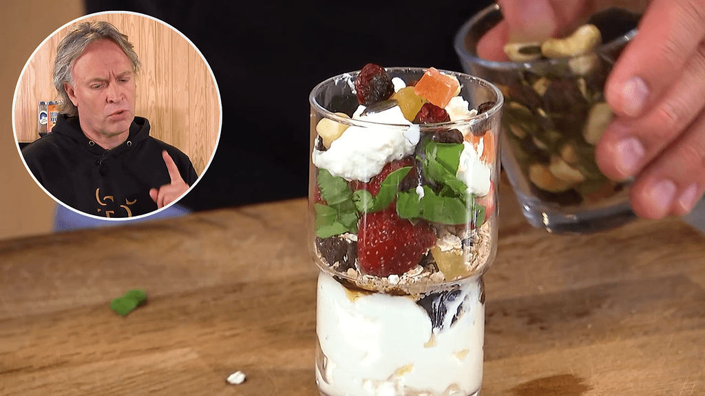 Tuorepuuron voi kasata kerroksittain vaikka lasiin, vinkkaa Kari Aihinen.