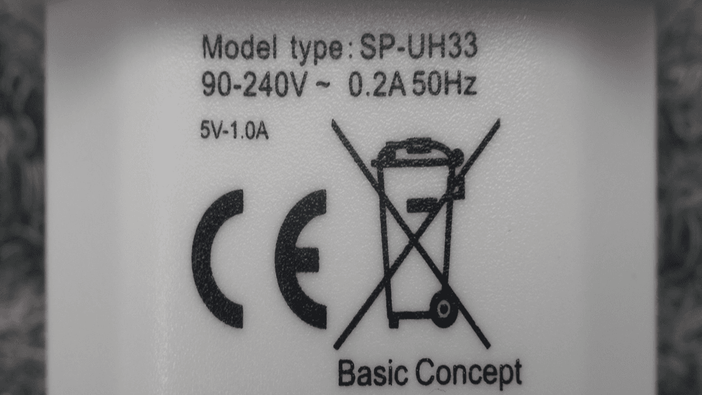 Laturi vedetään myynnistä sähköisku- ja tulipaloriskin vuoksi.