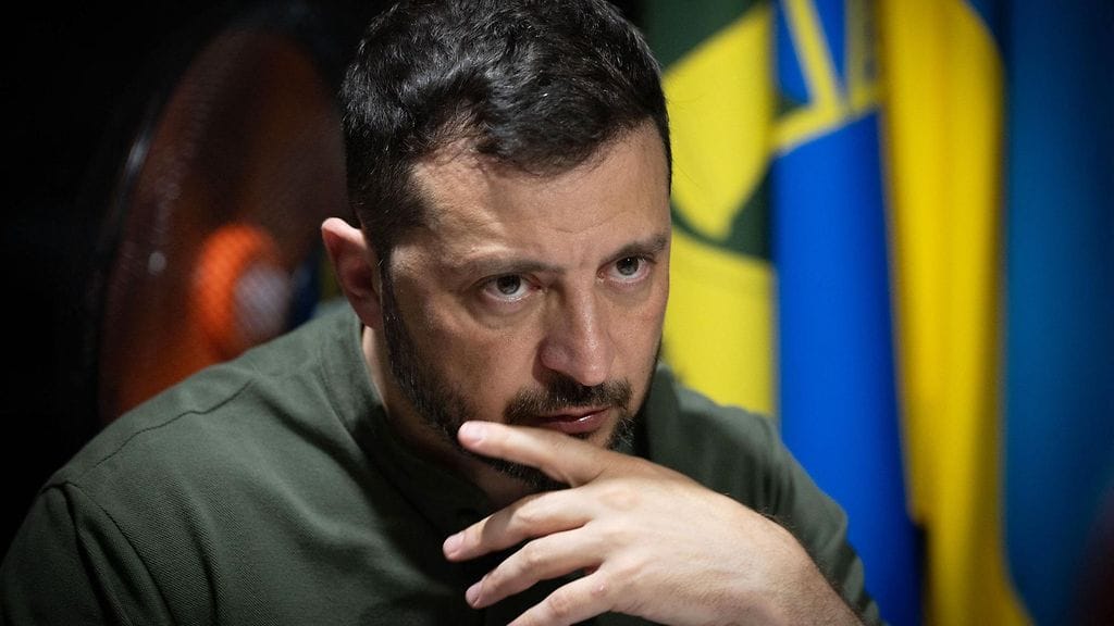 Bloombergin lähteiden mukaan tällä hetkellä noin 10 maata olis valmiita lähettämään sotilaitaan Ukrainaan.