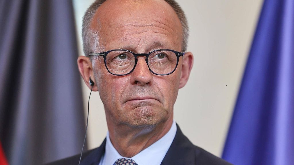 Saksan liittokansleri Friedrich Merz matkaa Oslon sijaan Brysseliin.