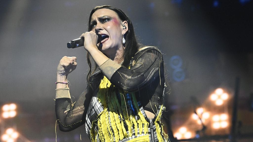 Mira Luoti kertoo Ylen dokumentissa joutuneensa seksuaalisen väkivallan kohteeksi viihdeohjelmassa.